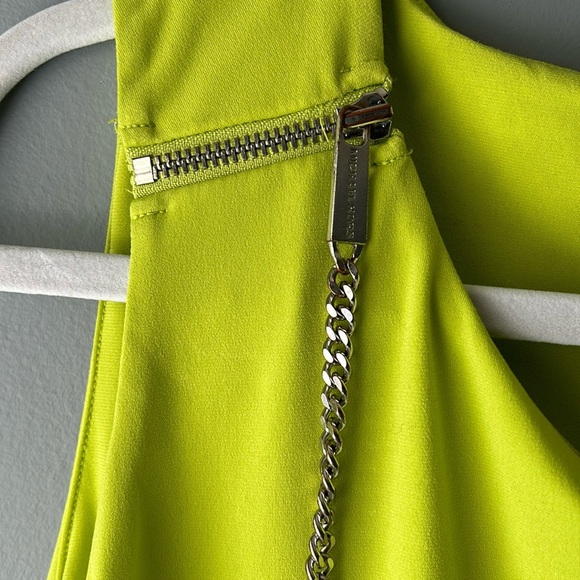 [L] Host Pick- Michael Kors Large Sleeveless Top - Picture 3 of 6